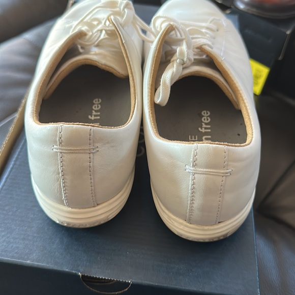 Cole Haan White sneakers - Picture 2 of 2